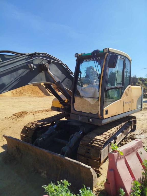 Volvo EC140DL Foto 3