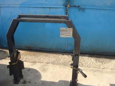 Montante per radiatore per PALA GOMMATA W220 in vendita da OLM 90 Srl