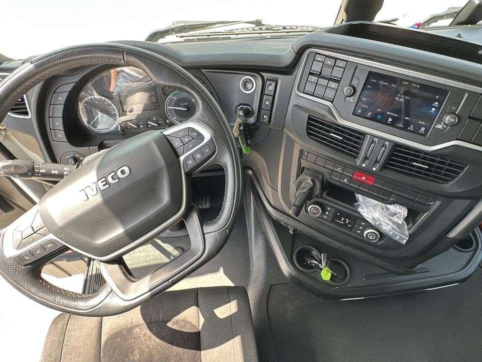Iveco S-WAY 490 4x2 Foto 18