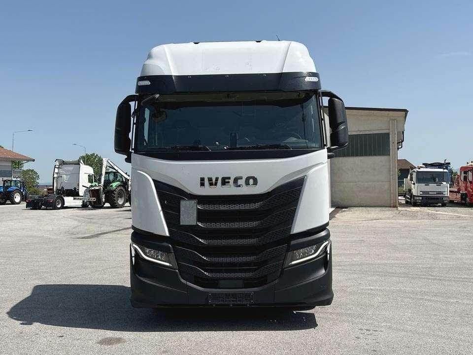 Iveco S-WAY 490 4x2 Foto 20