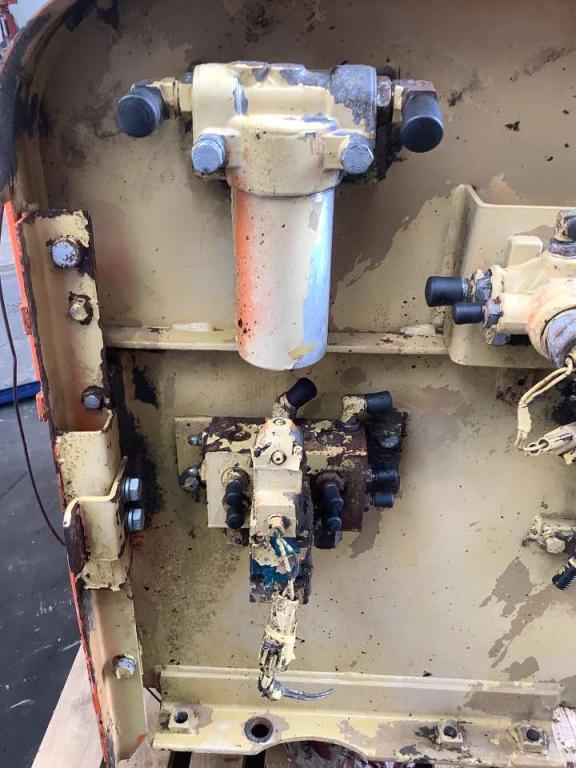 Serbatoio olio idraulico per Fiat Hitachi FH 400 Foto 11