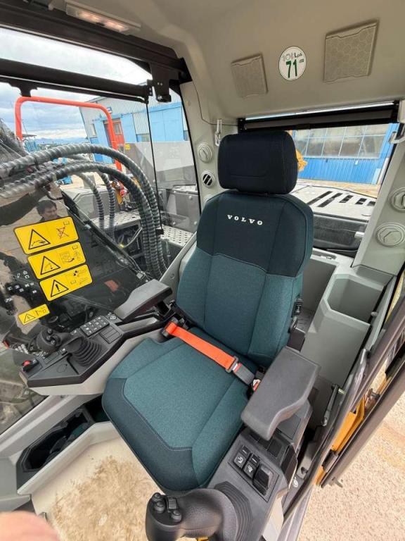Volvo ECR145FL5 Foto 8