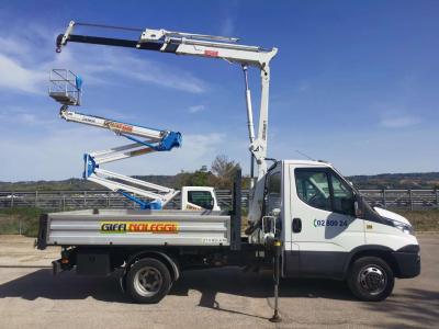 Iveco 35C12 in vendita da Giffi Noleggi srl