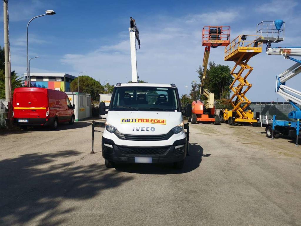 Iveco 35C12 Foto 2