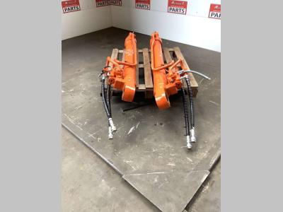 Pistone / Cilindro idraulico per Hitachi ZX 160 LC in vendita da Massucco T. Srl Area Ricambi