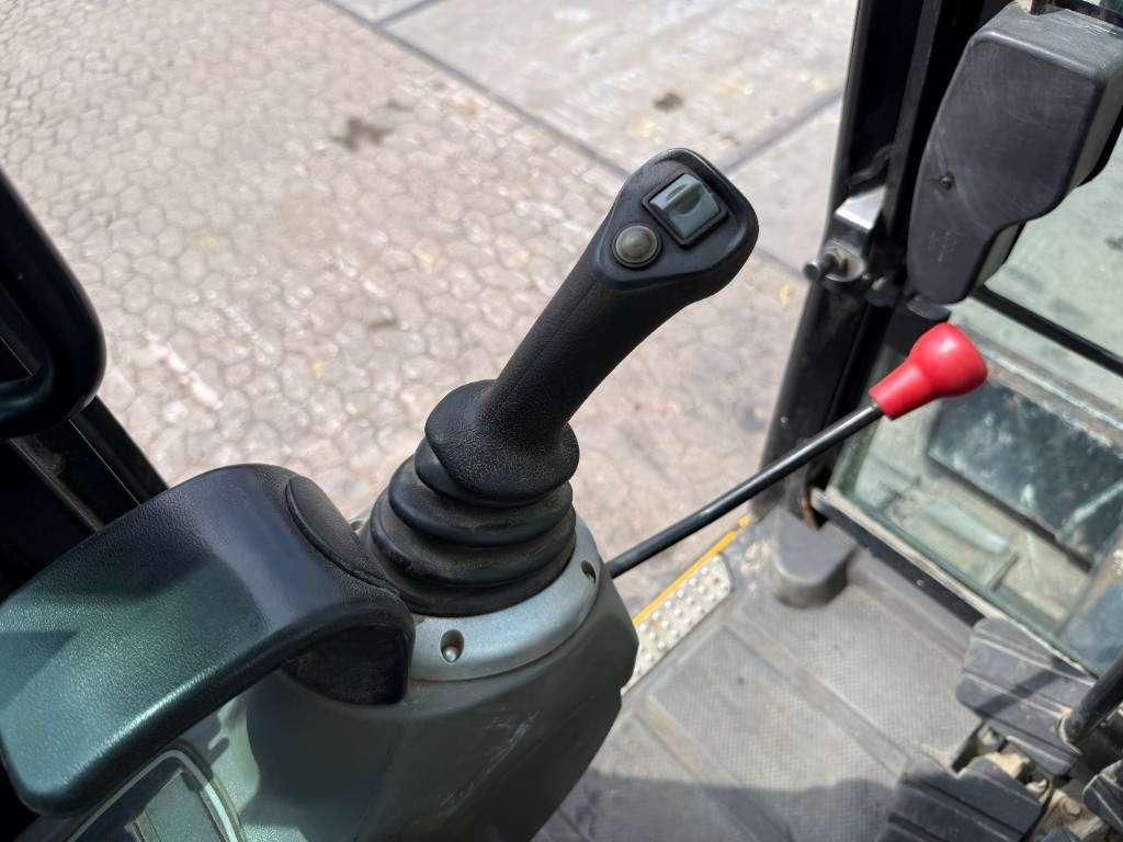 JCB 48Z-1 - Hammer Lines / Quick Coupler Foto 9