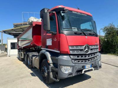 Mercedes-Benz Arocs 3348 in vendita da Albacamion Srl