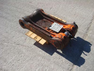 Biella e staffe richiamo benna per zaxis 210-3 in vendita da OLM 90 Srl