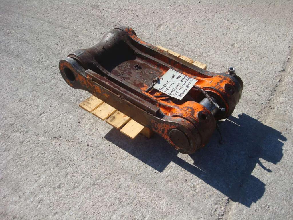Biella e staffe richiamo benna per zaxis 210-3 Foto 1