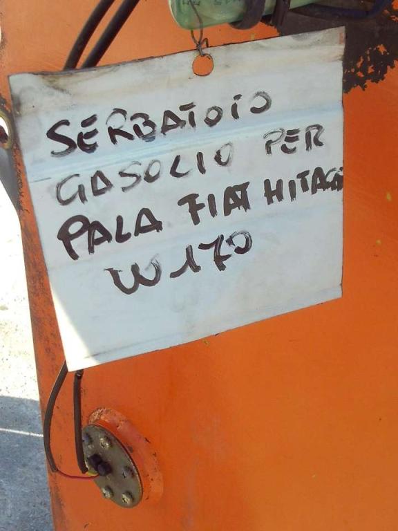 Serbatoio gasolio per Fiat Hitachi W170 Foto 5