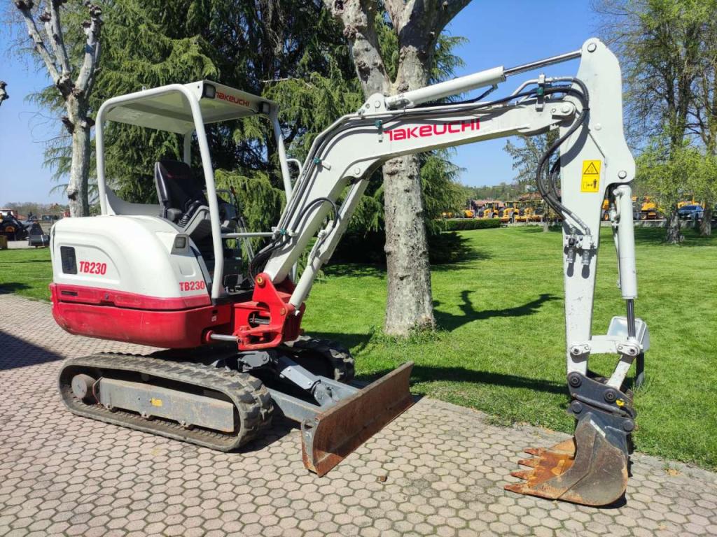 Takeuchi TB230 Foto 3