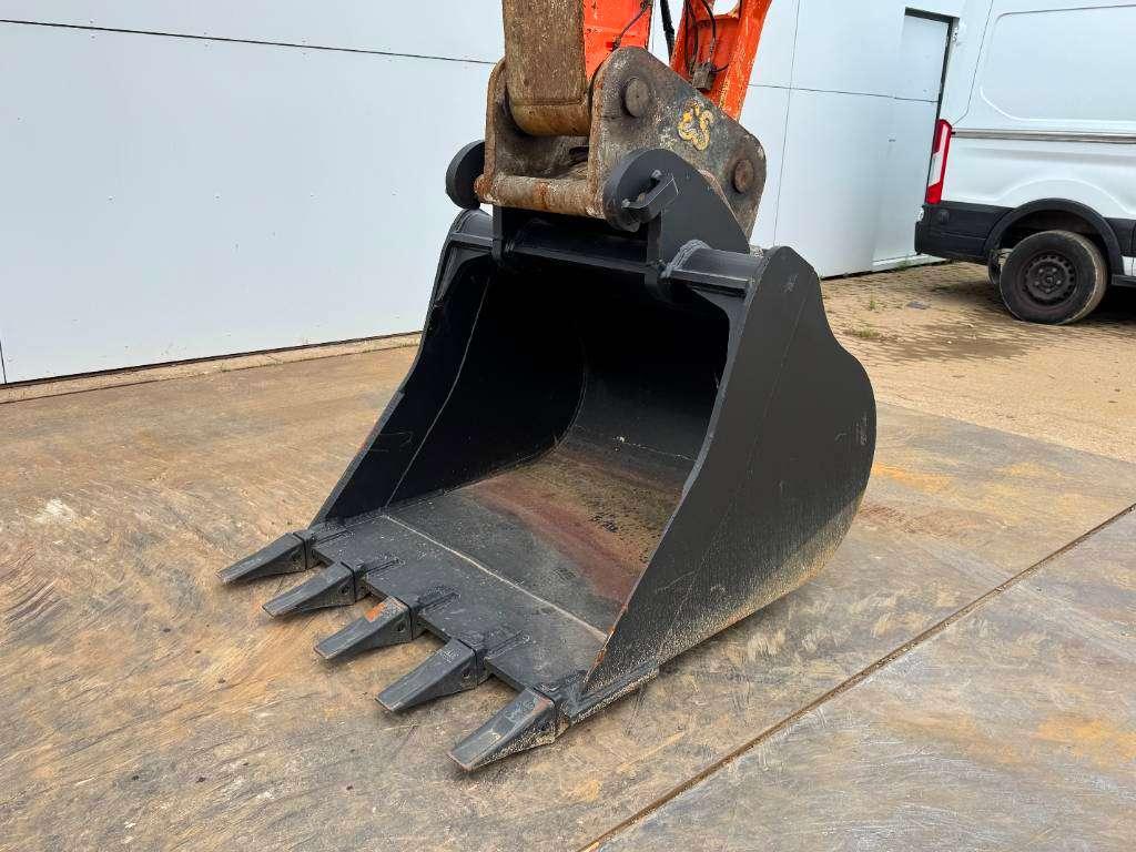 Hitachi ZX 225 US LC-5 B - Automatic Greasing / Camera Foto 17