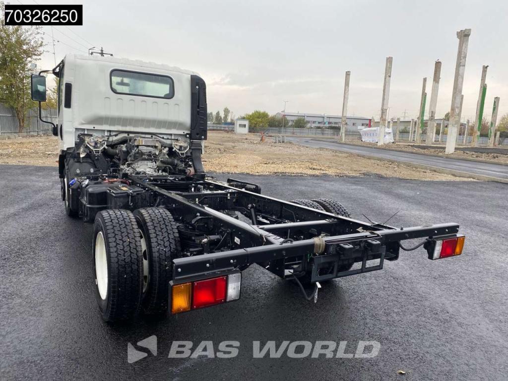 Isuzu P75 5.2 4X2 Foto 2