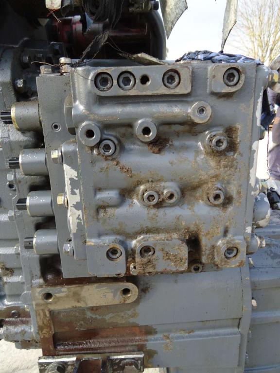 Distributore marce per Fiat Kobelco W270 Foto 1