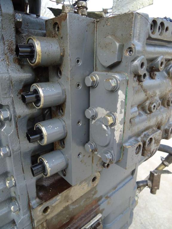 Distributore marce per Fiat Kobelco W270 Foto 3