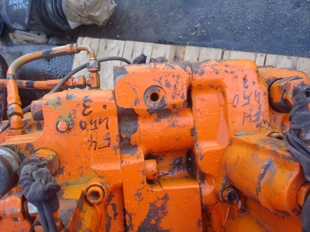 Distributore idraulico per Fiat Hitachi FH450.3 Foto 6