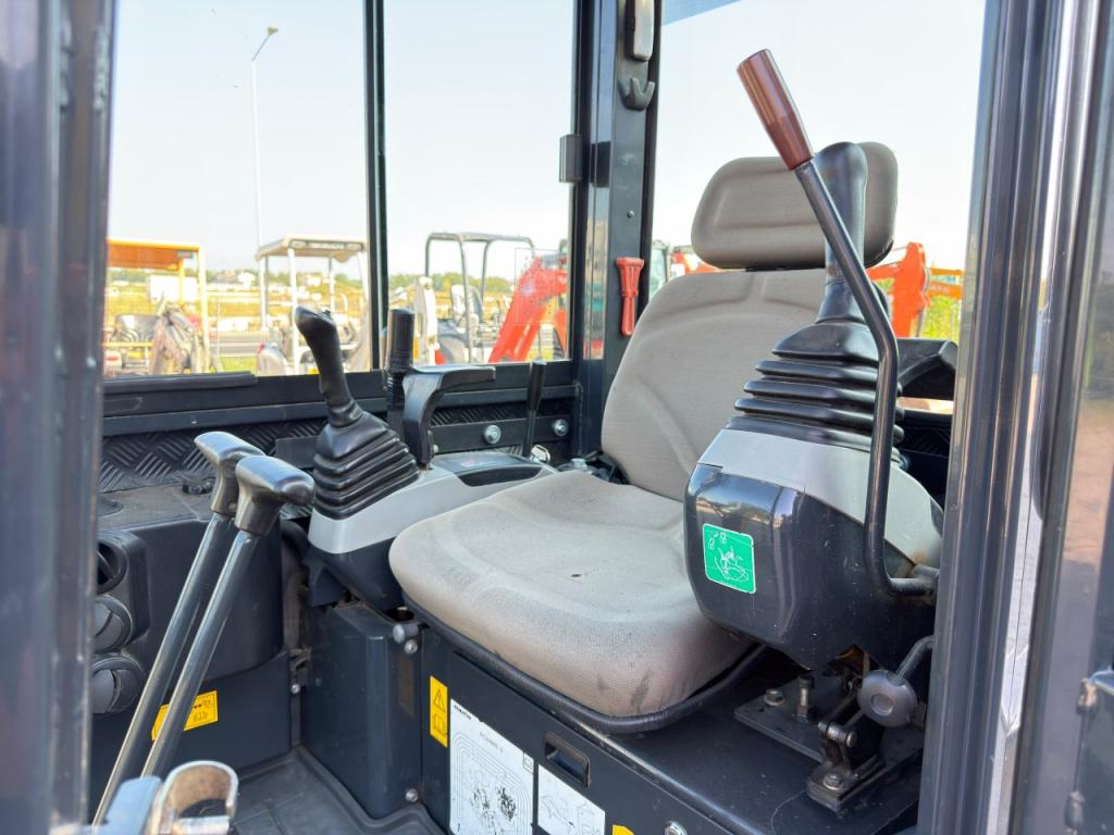 Komatsu PC26MR-3 Foto 5