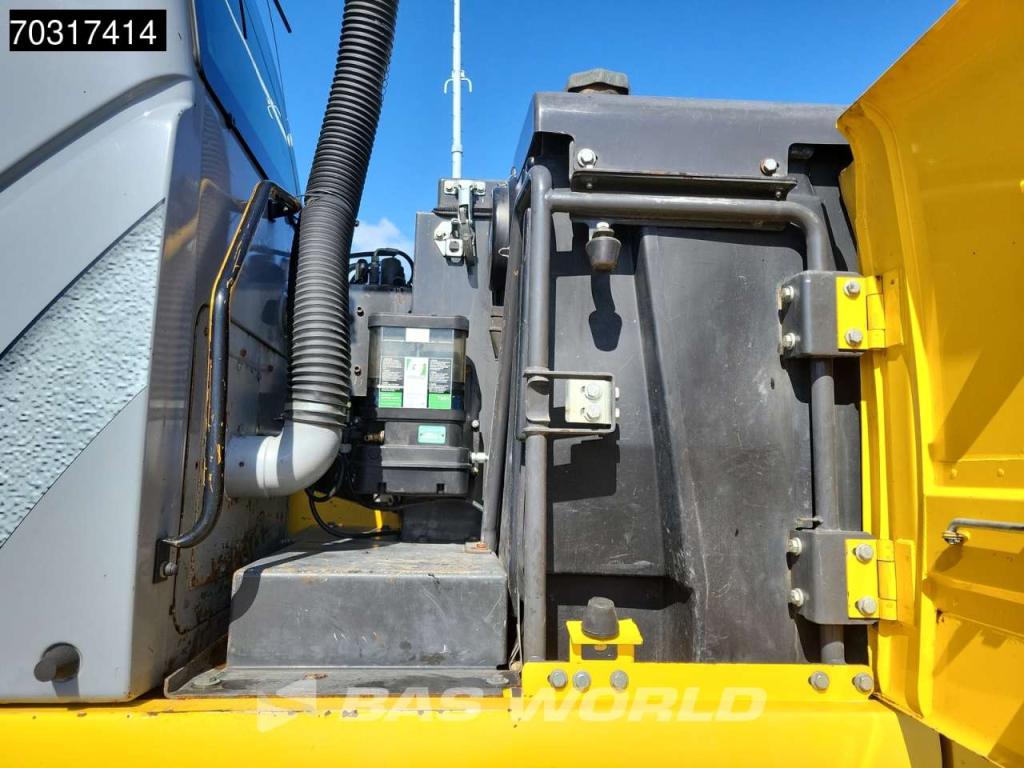 New Holland MH 5.6 Outriggers + Blade Foto 23