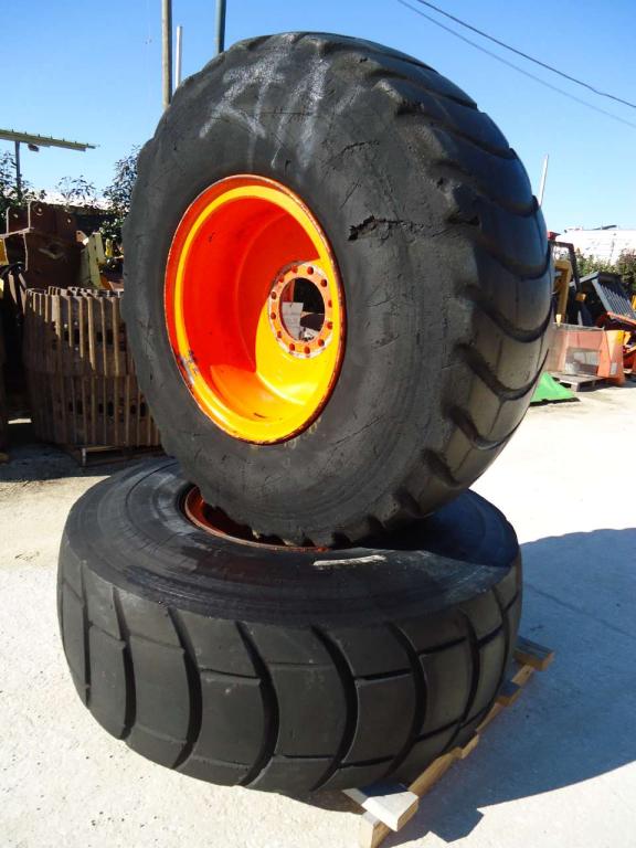 Pneumatico con Cerchio per Fiat Hitachi W130 Foto 4