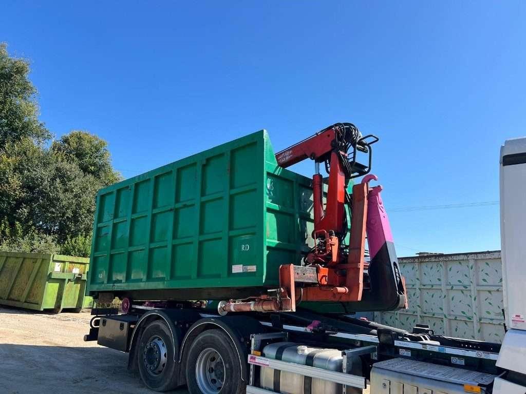 CONTAINER SCARRABILE USATO A CIELO APERTO CON GRU Foto 2