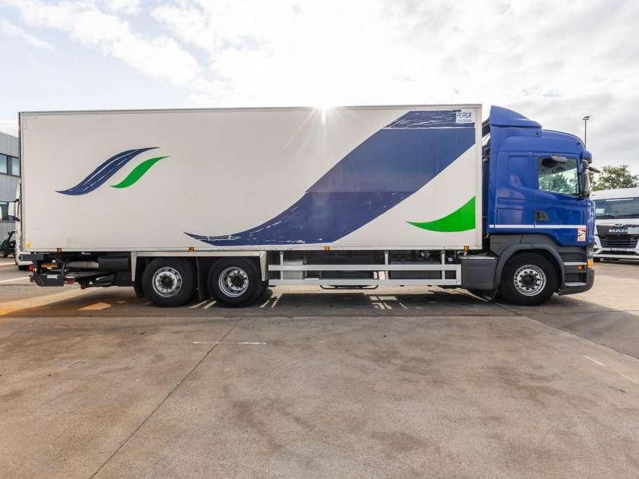 Scania R410+CHEREAU+CARRIER 1150 MT-TRI-TEMP+DHOLLANDIA 2.5T. Foto 3