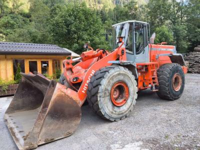 Hitachi LX 290 in vendita da PRV Ricambi Srl