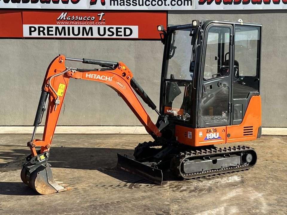 Hitachi ZX19-5A CR - Miniescavatore in vendita a Cuneo da Massucco