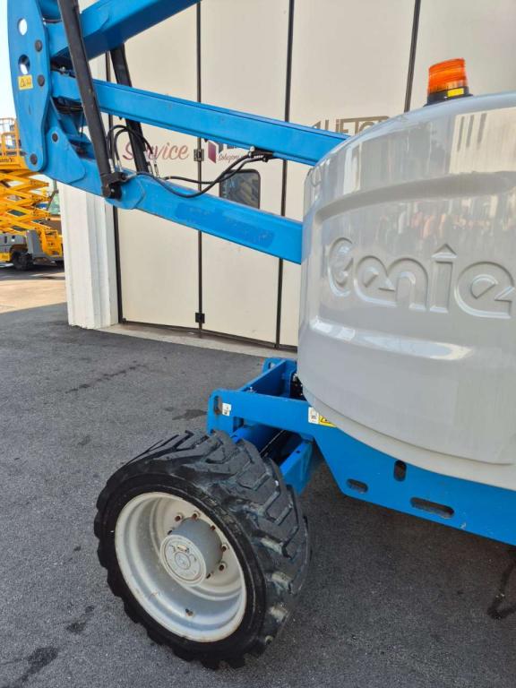 Genie Z51/30 J RT Foto 5