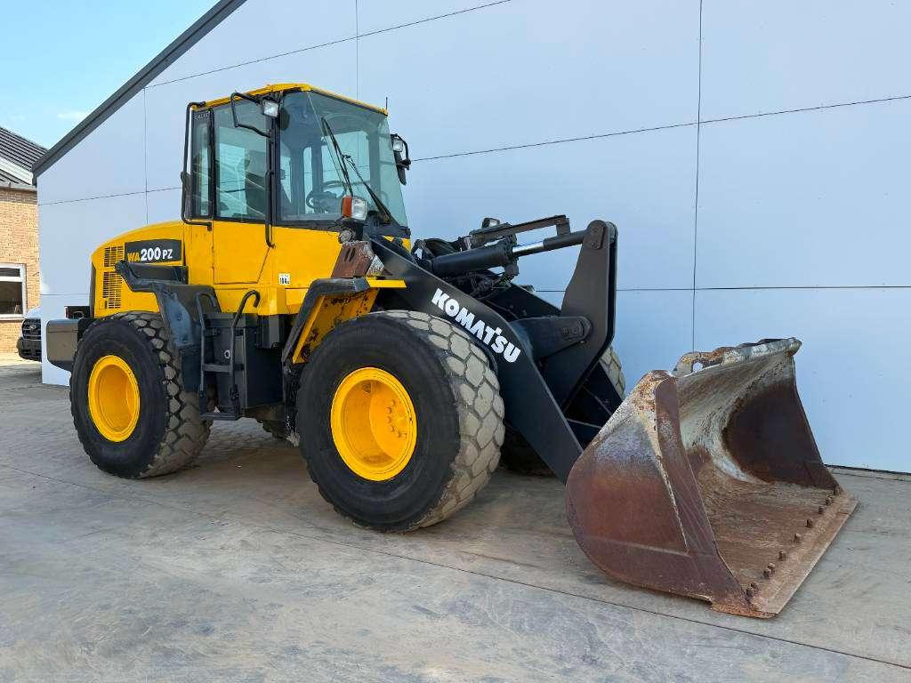 Komatsu WA200PZ-6 - Auto Greasing / Joystick Controls / AC Foto 7