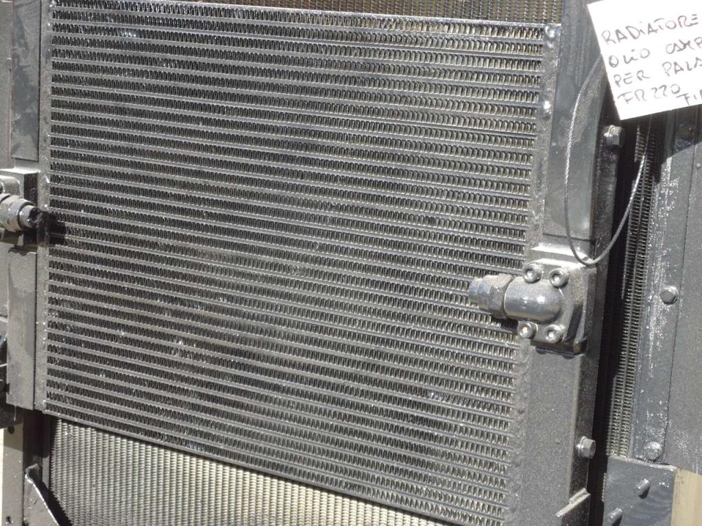 Radiatore olio idraulico per Fiat Hitachi FR220 Foto 3