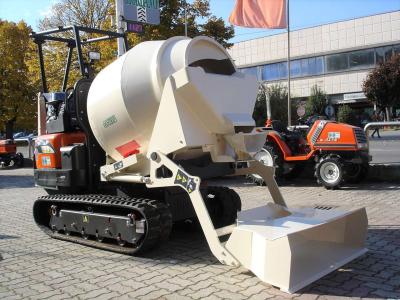 Cormidi C200 ACW con BOTTE IMPASTATRICE 1.000 Litri - BETONIERA GIREVOLE 180 Gradi in vendita da Giordano Srl