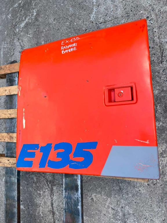 Cofanatura e carter carrozzeria per Fiat Kobelco E 135 Foto 3