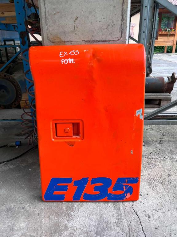 Cofanatura e carter carrozzeria per Fiat Kobelco E 135 Foto 4