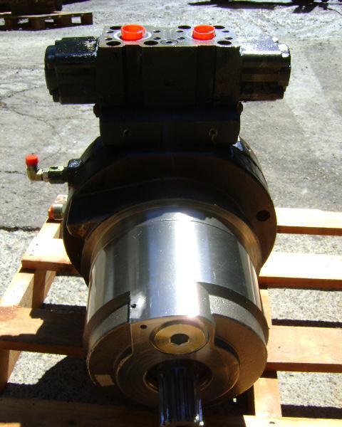 Motore di traino per Caterpillar 345 B / 345 BLME Foto 3