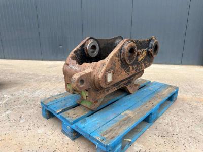 Miller M318D / 320D / 320E / 320F / 323D / 323E / 323F / Foto 1