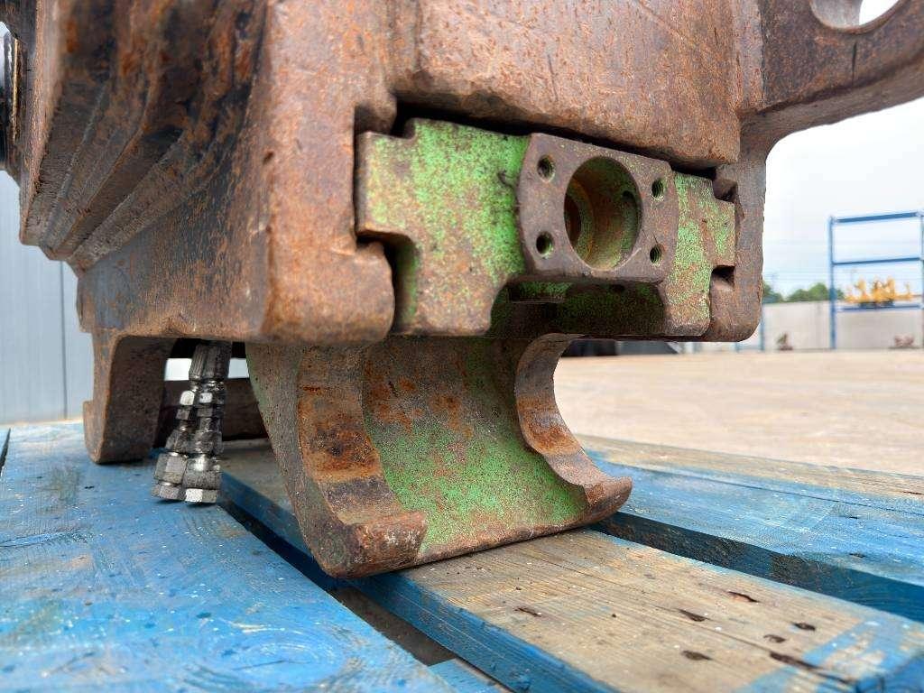 Miller M318D / 320D / 320E / 320F / 323D / 323E / 323F / Foto 16