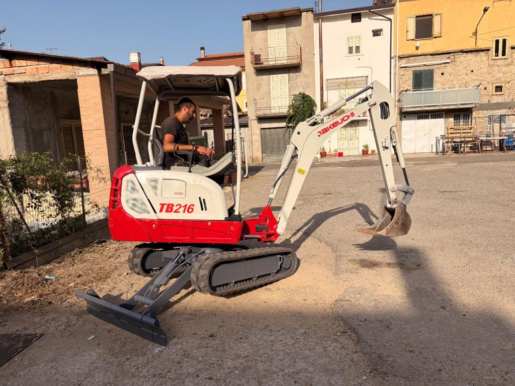 Takeuchi Tb 216 Foto 5