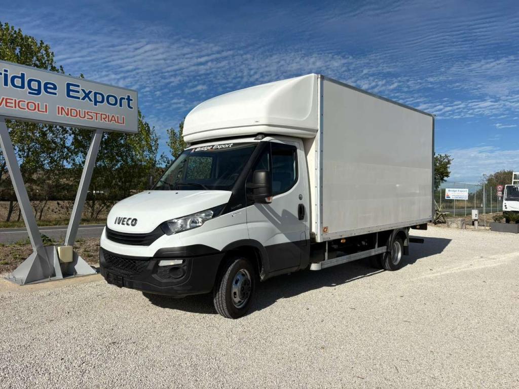 Iveco DAILY 35C14 furgonato con sponda EURO 6 Foto 1