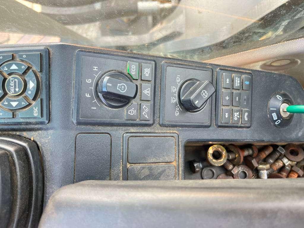 Volvo EC380EL - Automatic Greasing / Quick Coupler Foto 12