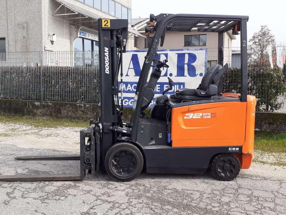 Doosan BC 32 S-7 Foto 1