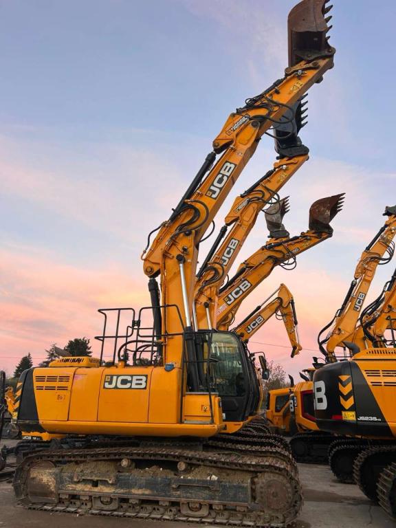 JCB JS 220 TAB Foto 1