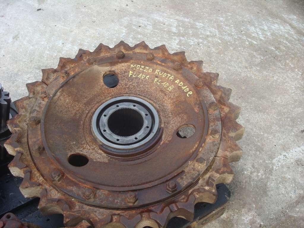 Mozzo ruota motrice per FIAT ALLIS - DOZER FL10B - FL10C - AD10C Foto 1