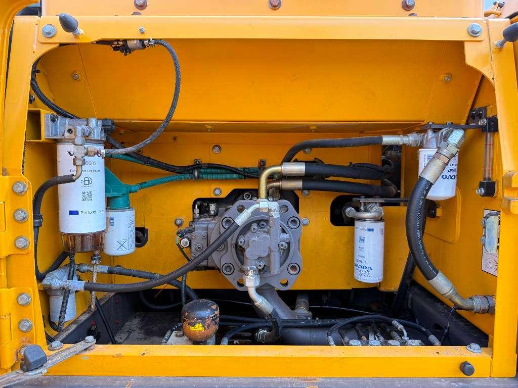 Volvo EC250DL - Hammer Lines / Automatic Greasing Foto 28