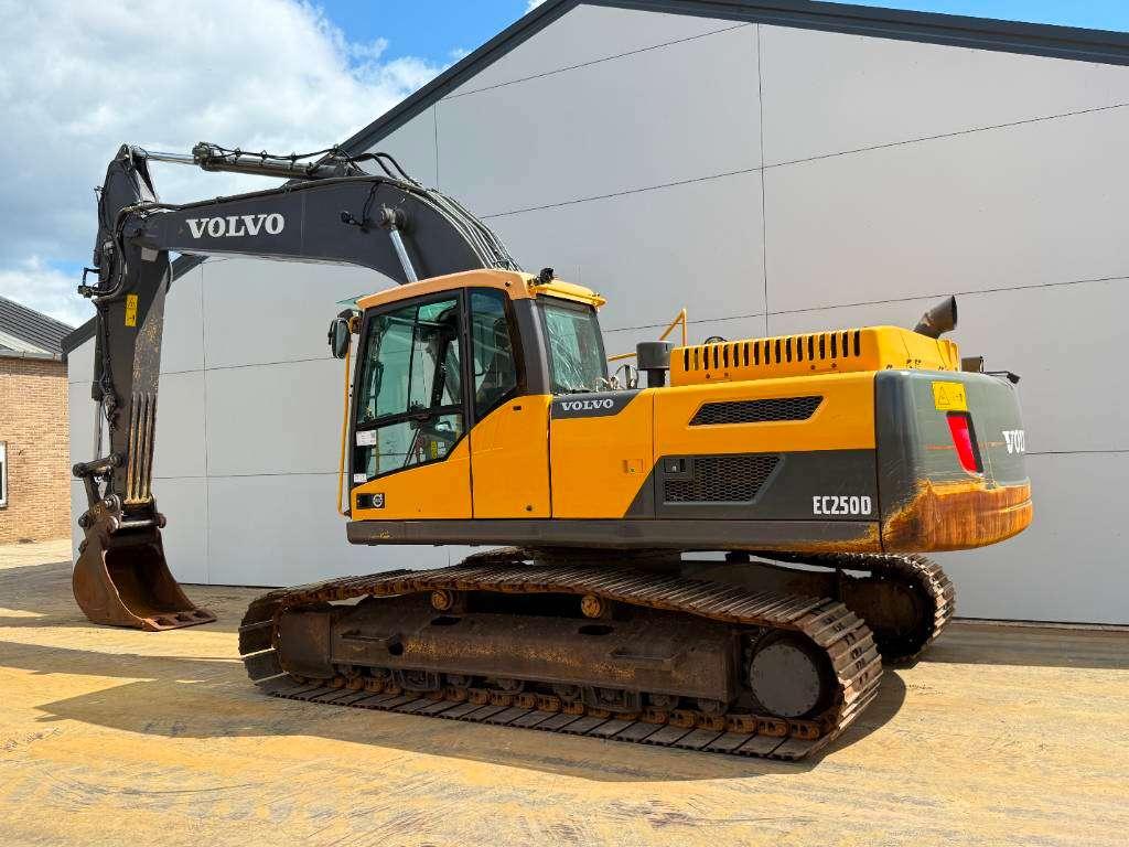 Volvo EC250DL - Hammer Lines / Automatic Greasing Foto 3