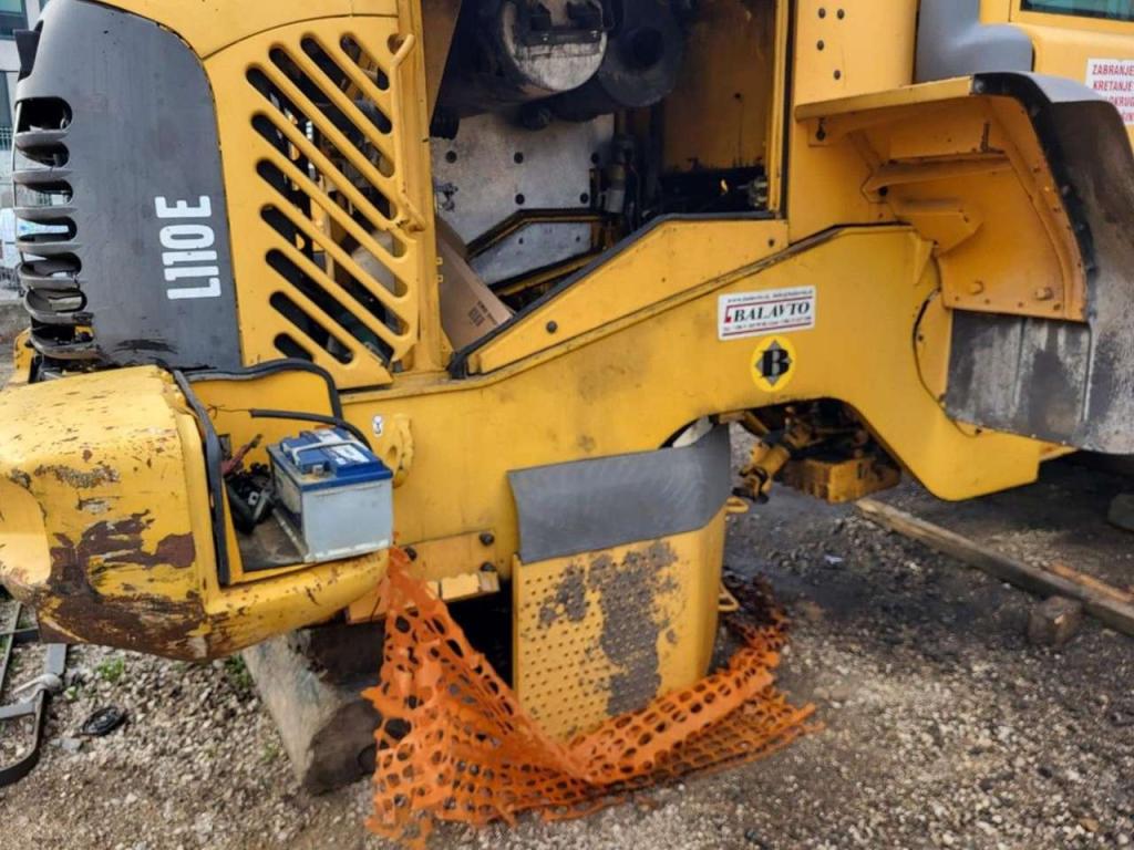 Volvo rear frame 11177800 for Volvo L110E, L120E Foto 3