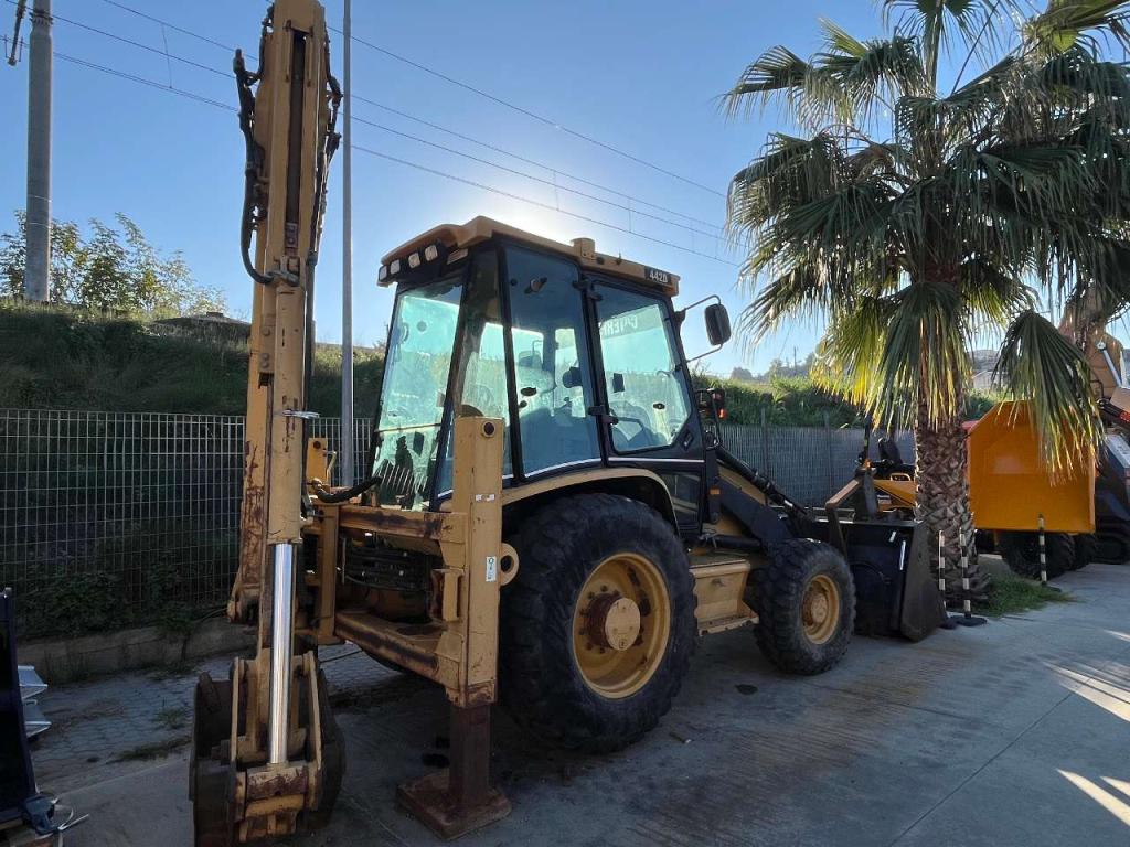 Caterpillar 442D Foto 2