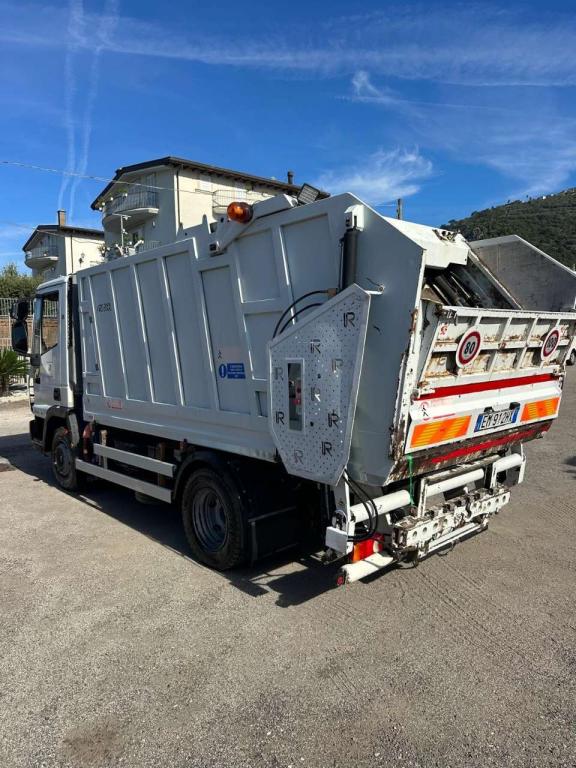 Iveco Eurocargo 100-22 Foto 4