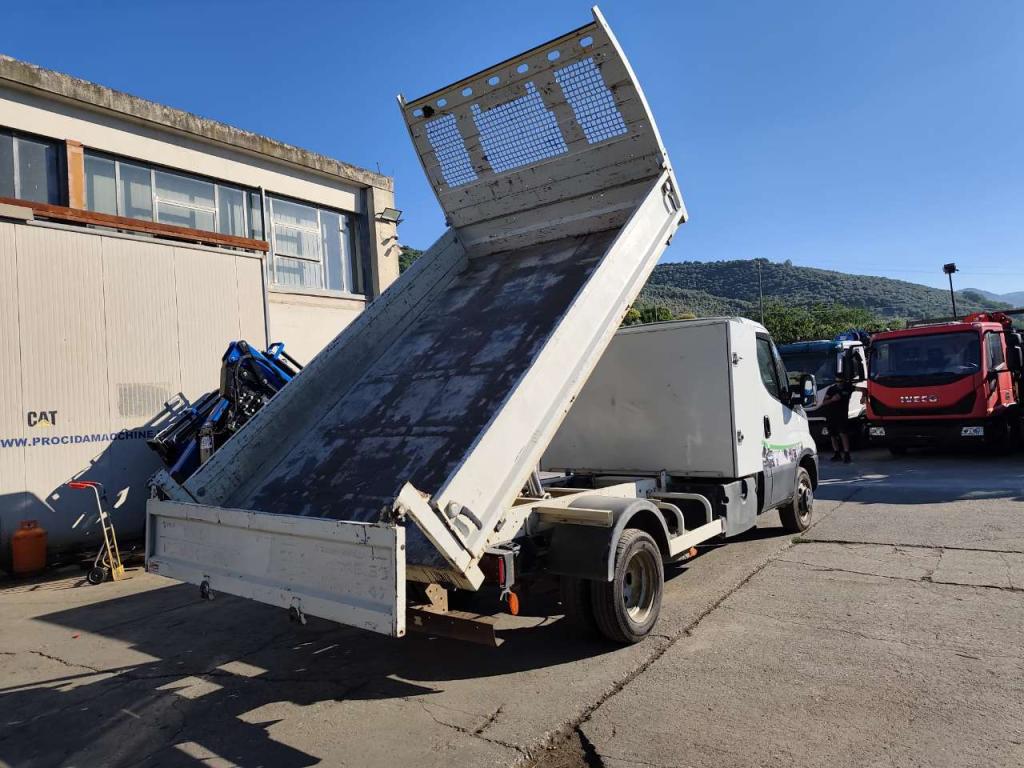 Iveco DAILY 35-150 Foto 21