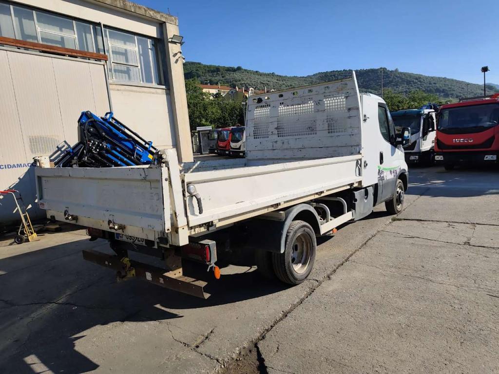 Iveco DAILY 35-150 Foto 5