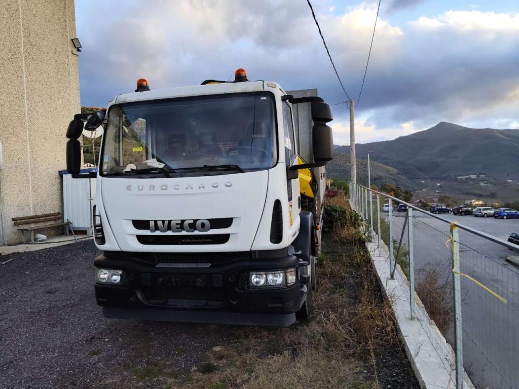 Iveco EUROCARGO 180E25K Foto 21